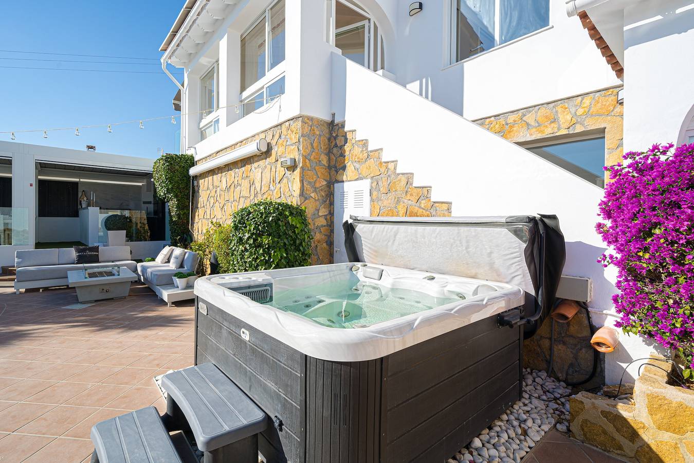 Villa Vega con piscina, jardín y Wi-Fi in El Captivador, Alfàs del Pi