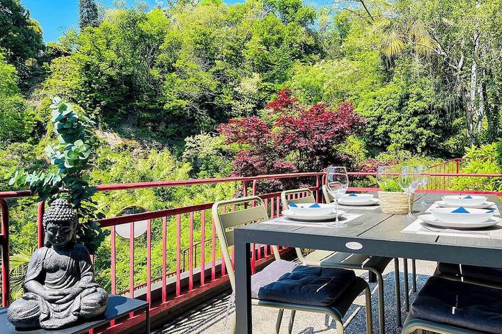 Ferienwohnung für 5 Personen, mit Pool und Balkon