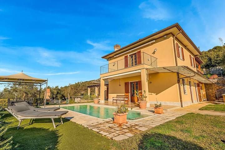 Villa pour 11 personnes, avec piscine et jacuzzi, animaux acceptés - 1