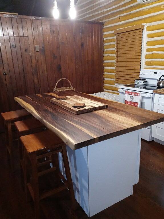 Original Chestnut Log Cabin In A Lake Community in Sussex County (NJ)