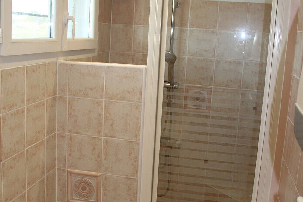 Appartement entier, Studio vacances neuf, tout confort, a la campagne - Aux portes de la Camargue in Beaucaire, Région de Nîmes