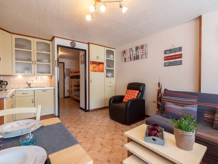 Ganze Wohnung, Apartment für 4 in Saint-Lary Village, nahe Geschäften und Seilbahn in Saint-Lary-Soulan, Nationalpark Pyrenäen