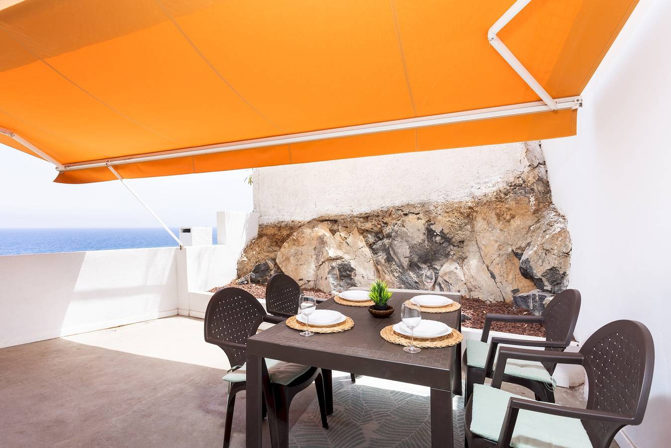 Apartamento entero, Home2Book Sea View Apartment with Terrace & Pool in Las Caletillas, Tenerife Sur