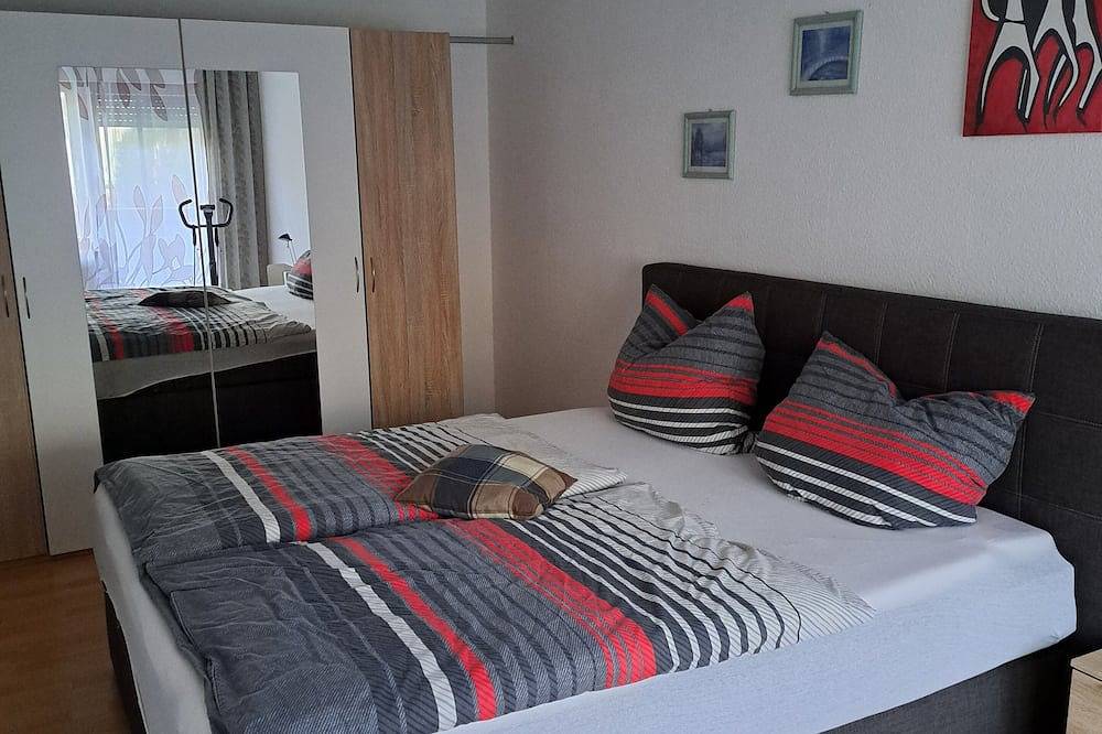 Ganze Wohnung, Gemütlichezwei-Zimmer-Wohnung Erdgeschoß barrierefrei zu erreichen mit Terasse in Ludwigswinkel, Landkreis Südwestpfalz