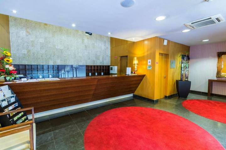 Location de vacances pour 3 personnes, avec terrasse et piscine ainsi que vue et sauna, animaux acceptés à Leiria - 2