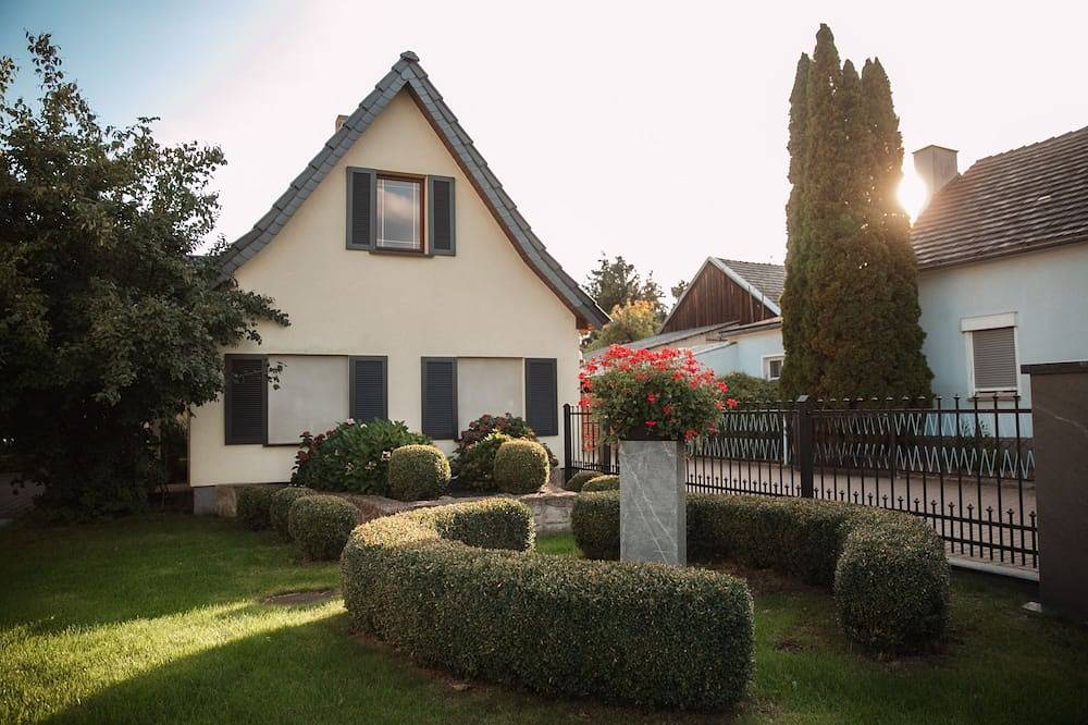 Ferienhaus Lorini - Ferienhaus Lorini, Wr, 2 Sr, 2 Du/Wc, Küche, Terrasse in Limberg, Kolkwitz