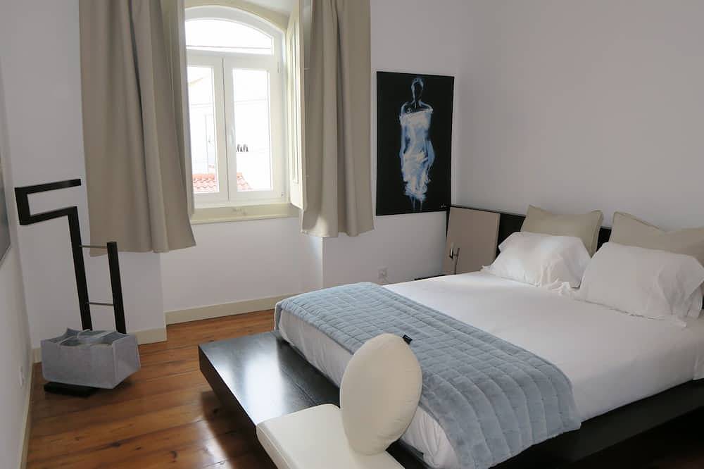 Charming house w/ pool, 30 min away from the Lisbon airport. in Alenquer, Distrito de Lisboa