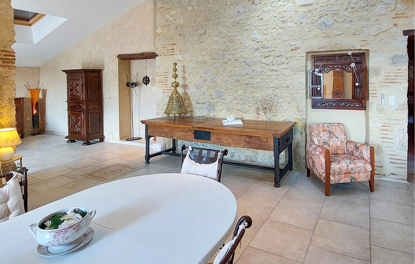 Appartement relaxant avec piscine et jardin à Lagupie in Castelnau-sur-Gupie, Région de Marmande