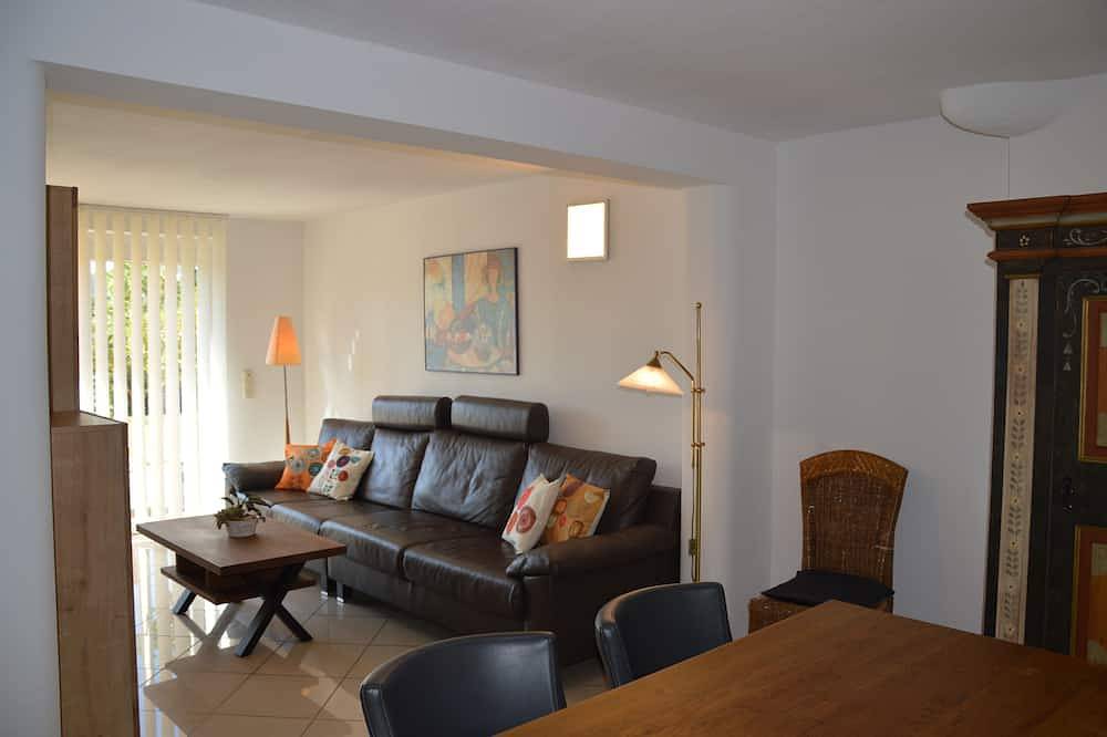 Ganze Wohnung, Ferienwohnung mit Sonnenterrasse in der Fränkischen Schweiz in Frankenalb