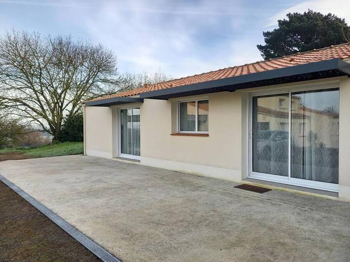 Gîte pour 4 personnes, avec vue ainsi que vue sur le lac et jardin dans Saint-Lumine-de-Coutais