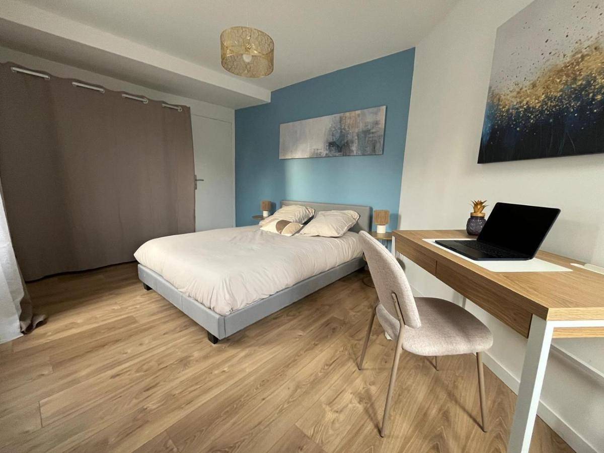 Appartement entier, One-Bedroom Apartment in Boissise-la-Bertrand, Seine-et-Marne