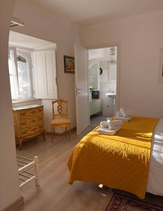 Appartamento intero, One-Bedroom Apartment in Frascati, Castelli Romani