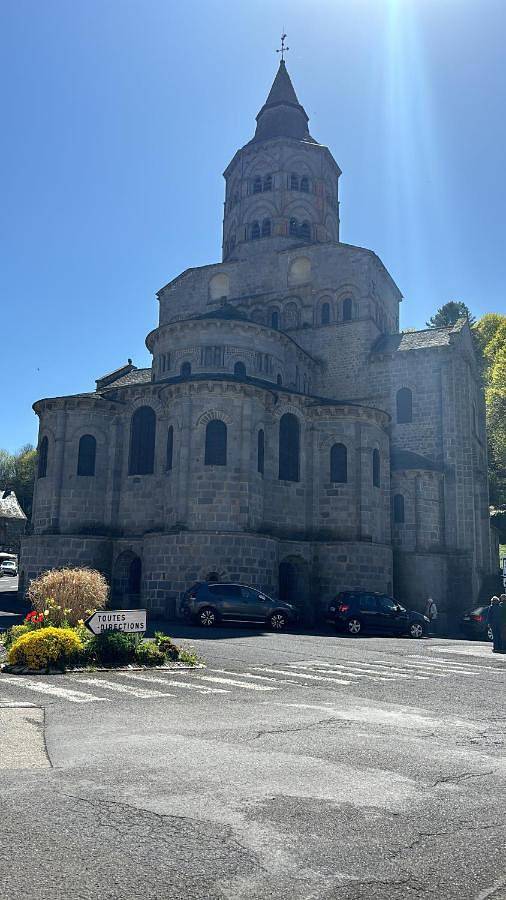 Location de vacances pour 6 personnes, avec terrasse à Orcival (Puy-de-Dôme) - 2