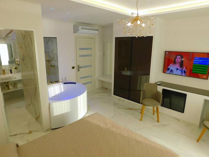 Hôtel pour 2 personnes, avec terrasse ainsi que vue et piscine à Peschici - 4