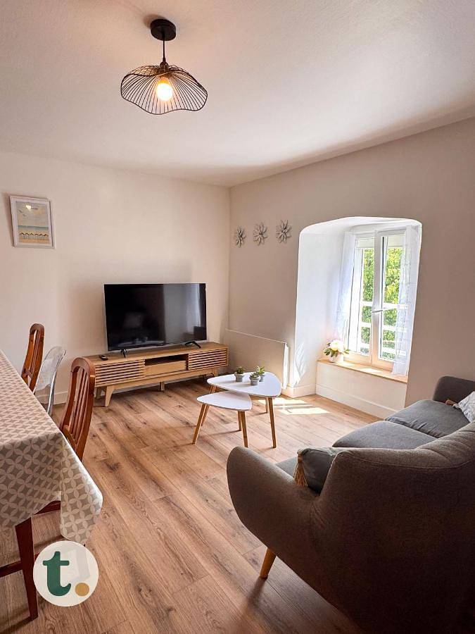 Gîte pour 8 personnes à Saint-Michel-Mont-Mercure - 3