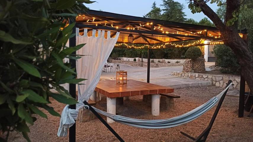 Casa rural para 11 personas, con piscina además de jardín y vistas en Illana