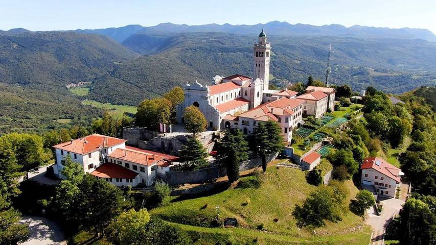 B&b per 4 persone, con Terrazza e Giardino a Nova Gorica