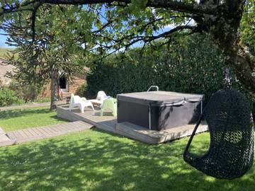 Chambre d’hôte pour 2 personnes, avec jacuzzi et jardin en Bourgogne-Franche-Comté