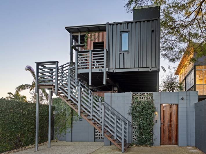 Vacation rental for 2 people, with balcony/terrace, kid friendly in Brisbane