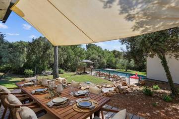 Cottage pour 8 personnes, avec piscine et jardin à Saint-Marc-Jaumegarde