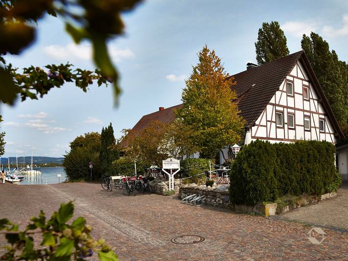 Ferienwohnung für 2 Personen, mit Balkon und Seeblick in Moos