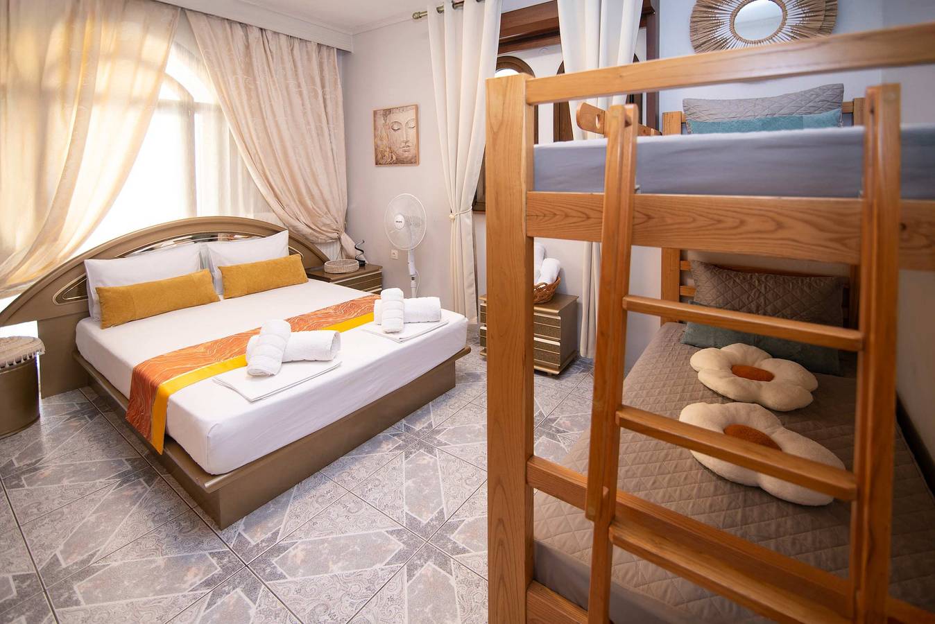 Ganze Wohnung, Ferienwohnung für 6 Personen mit Balkon/Terrasse in Olympiada, Chalkidiki
