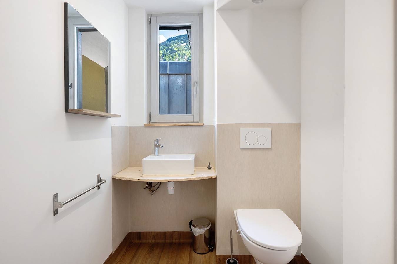 Chambre 6 – L’Auberge Le Toit Vert : Simplicité et convivialité en hyper centre in Moûtiers, Massif du Mont-Blanc