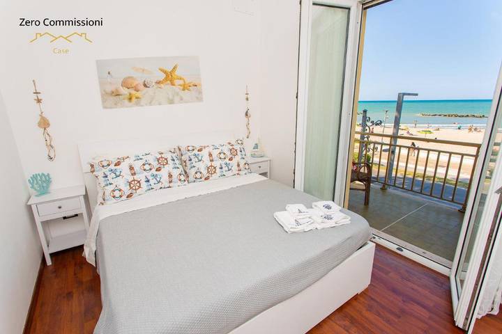 Casa sulla spiaggia per 7 persone, con balcone e panorama in Abruzzo