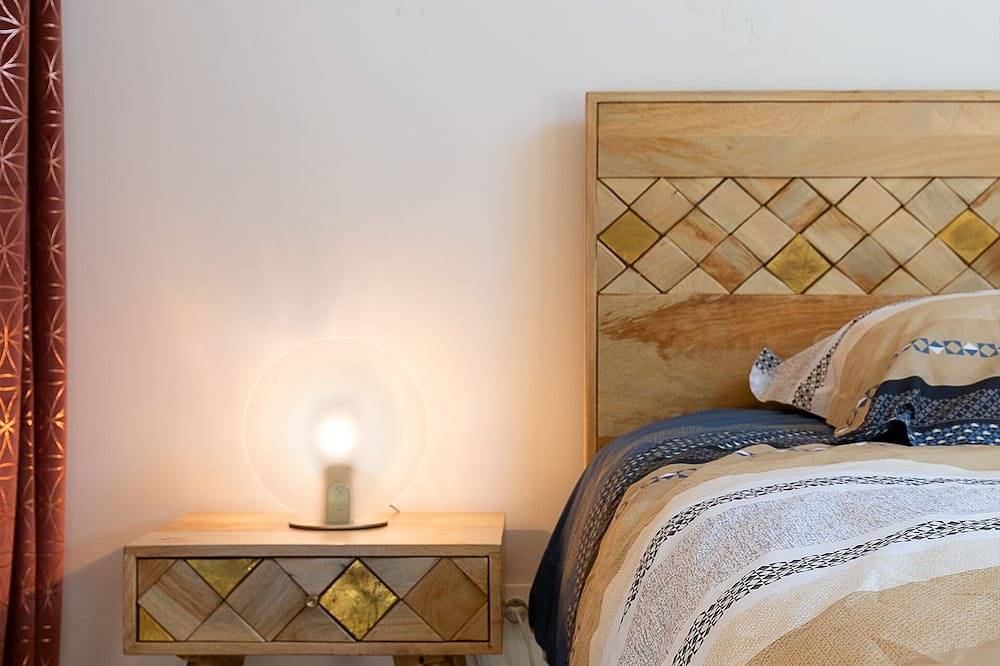 In the heart of the Fontainebleau forest, capital of horse riding and climbing in Ury, Parc naturel régional du Gâtinais français