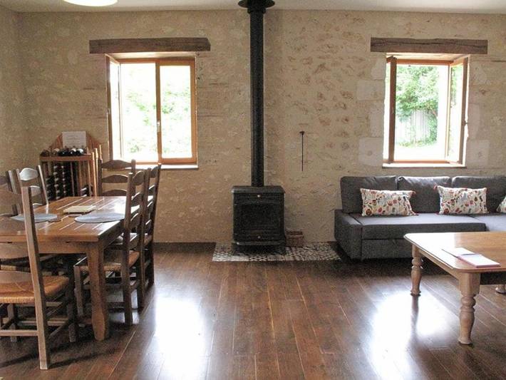 Location de vacances pour 4 personnes, avec jardin et vue à Pessac-sur-Dordogne