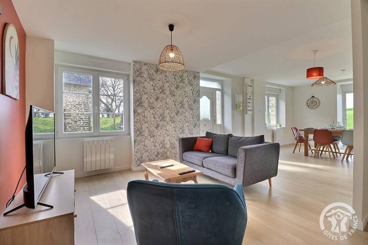 Gîte pour 5 personnes, avec jardin dans Val-Couesnon - 4