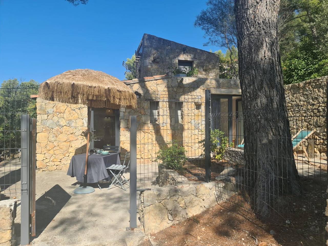 Gîte provençal, 900 m plage in Sanary-sur-Mer, Région de Toulon