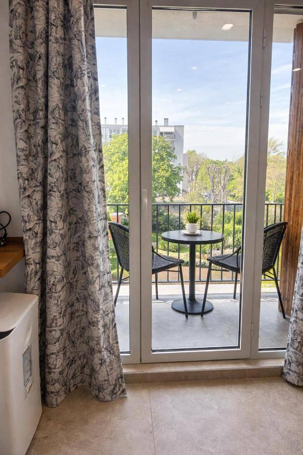 Gîte pour 2 personnes, avec vue et balcon à Garches - 4
