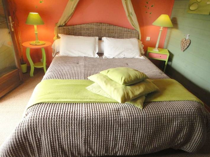 Chambre d’hôte pour 3 personnes, avec piscine ainsi que jardin et jacuzzi à Saint-Paul-en-Forêt - 3