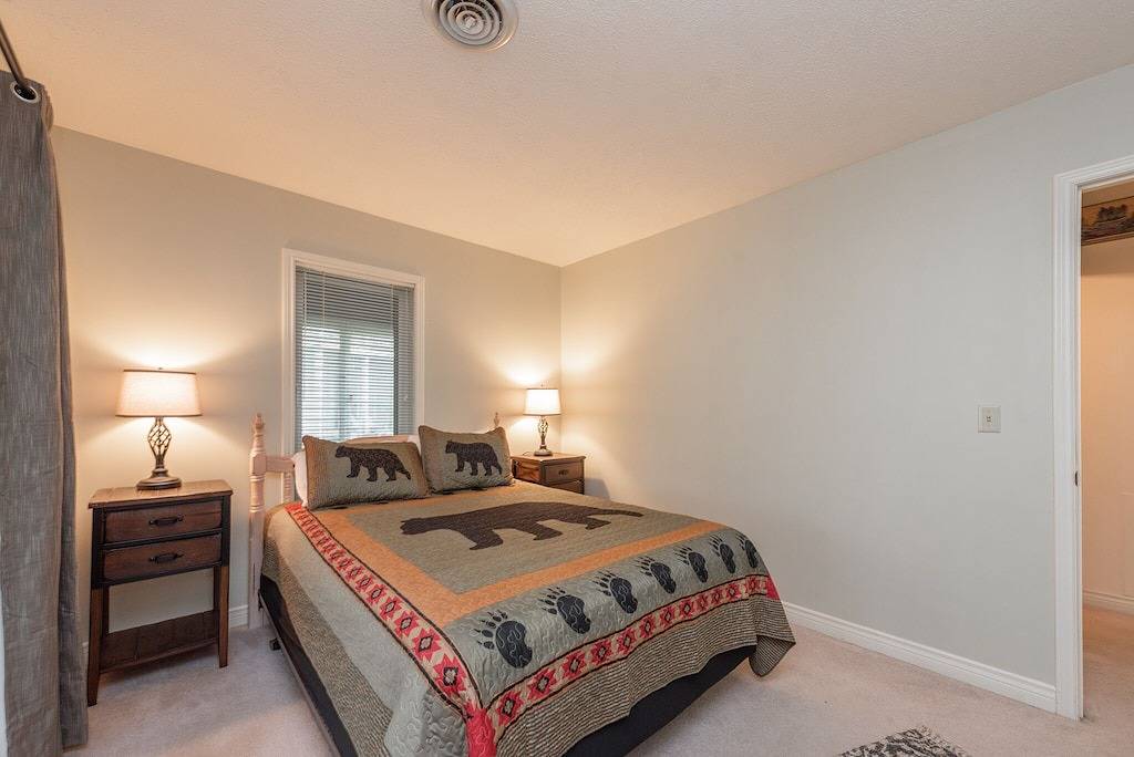 Cabin & Canoe- Lake Access Haustiere erlaubt in der Nähe von Wisp Ski Resort in McHenry, Deep Creek Lake