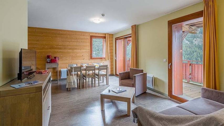 Gîte pour 4 personnes, avec balcon ainsi que piscine et sauna dans Parc national des Écrins - 3