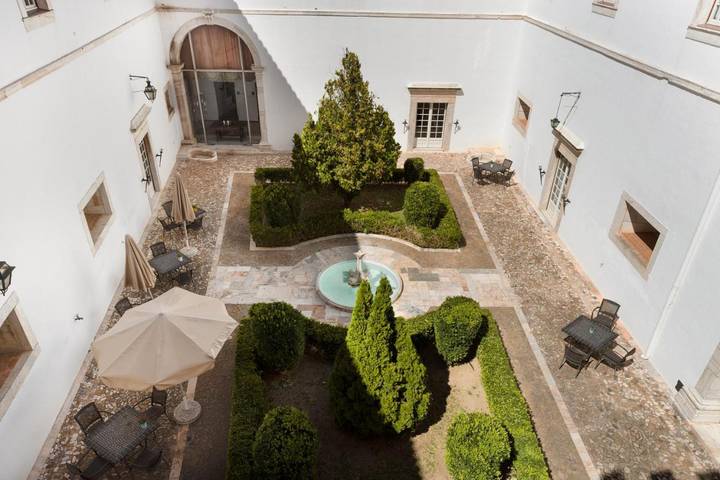 Hotel para 10 pessoas, com jardim e terraço e ainda piscina em Estremoz
