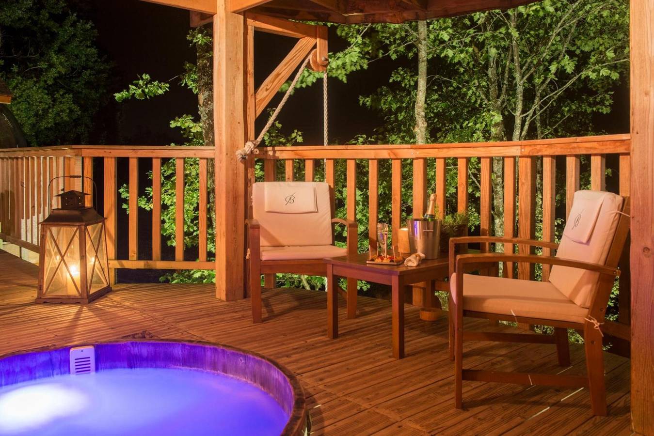 Baumhaus mit privatem Spa – Bois des Nauzes in Seyches, Marmande und Umgebung