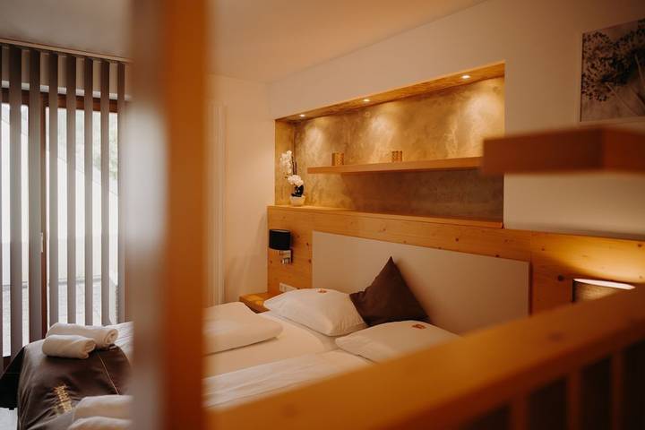 Hotel für 2 Personen, mit Balkon und Terrasse sowie Sauna in Wiener Alpen in Niederösterreich