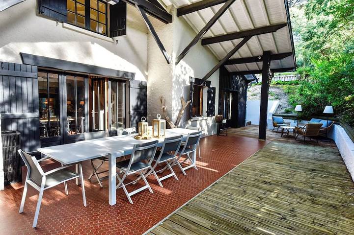 Location de vacances pour 10 personnes, avec terrasse et jardin dans Plage Du Truc Vert Cap Ferret