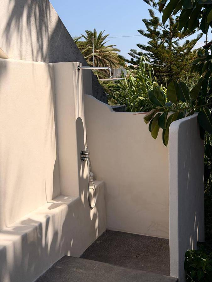 Gîte pour 6 personnes, avec Terrasse ainsi que Jardin et Vue dans Stromboli - 3