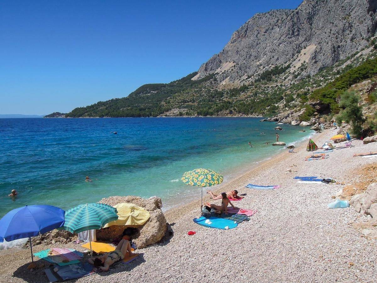 Ganze Wohnung, Apartment with Balcony in Drašnice, Makarska Riviera