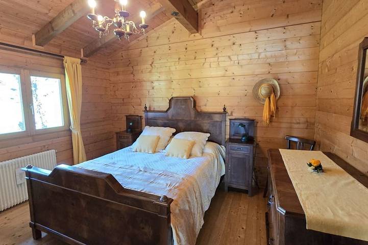 Gîte pour 5 personnes, avec jardin et balcon à Arta Terme - 2