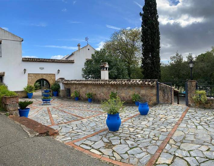 Apartamento de vacaciones para 8 personas, con vistas además de piscina y jardín en Córdoba - 4