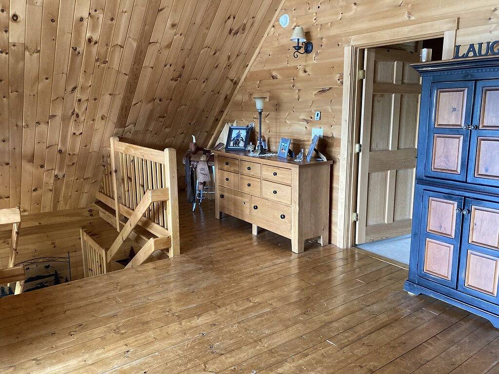 Northeast Kingdom Post and Beam home on Miles Pond Vt in Concord (VT), Vermont