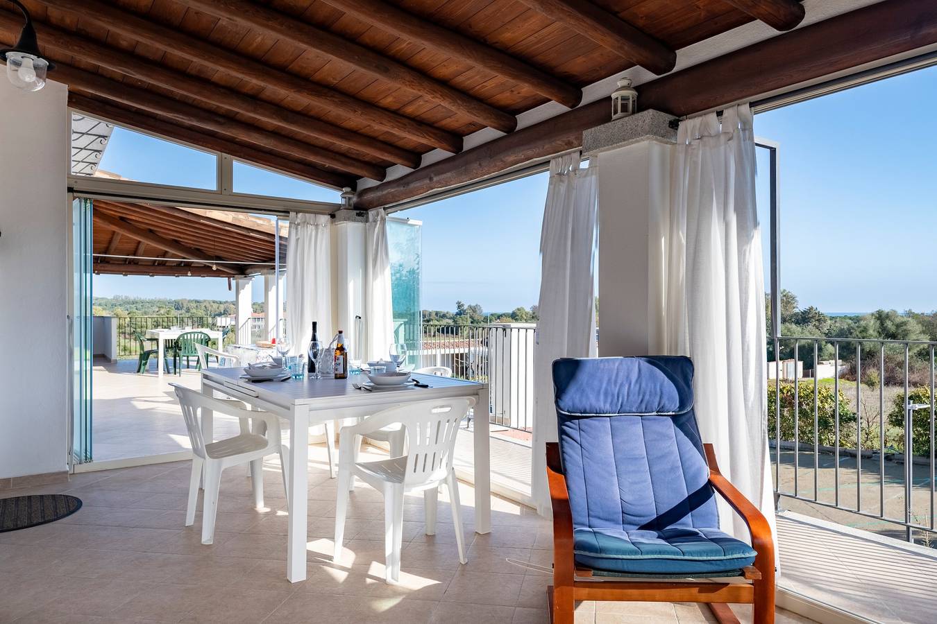 Maison de vacances "Giorgio Holiday" avec vue sur la mer, 2 terrasses privées & Wi-Fi in Torre di Bari, Province de Ogliastra