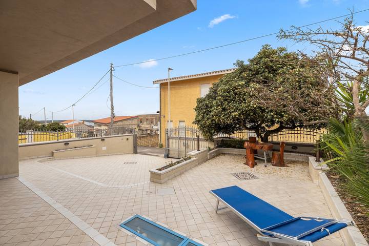 Casa vacanze 'Villetta Al Mare - S'archittu' con giardino privato, Wi-Fi e aria condizionata in Spiaggia di S'Archittu (Cuglieri), Cuglieri