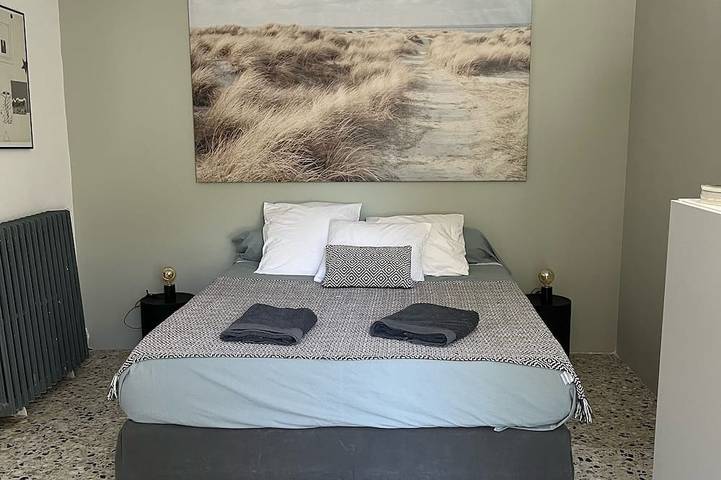 Gîte pour 16 personnes, avec jardin à Saint-Étienne-du-Grès - 4