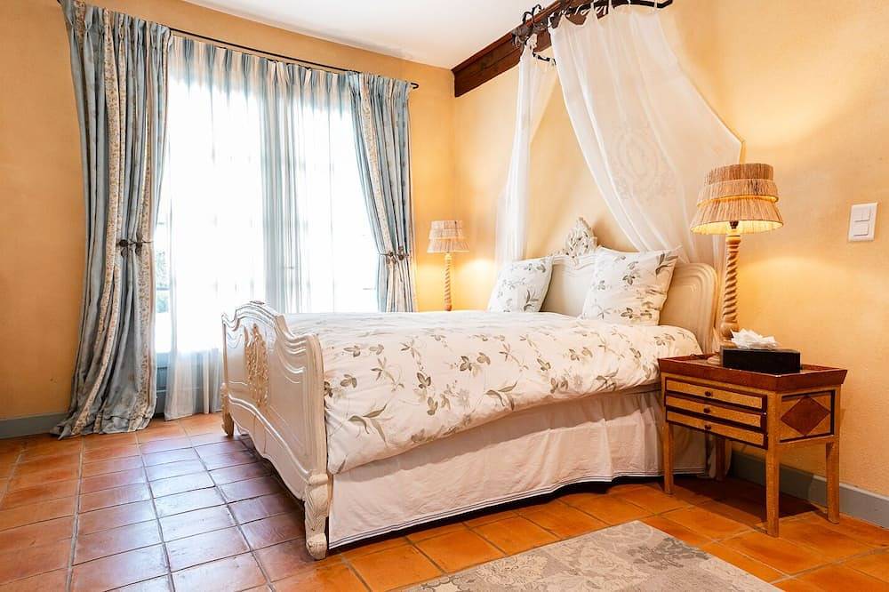 A romantic cottage for two in Loriol-du-Comtat, Vaucluse