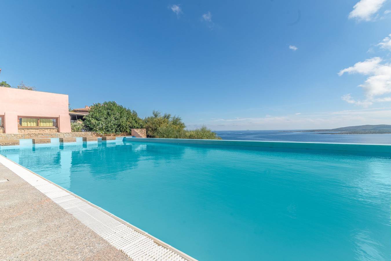 Entire apartment, Casa Emozione With Shared Pool in Porto Rotondo, Costa Smeralda